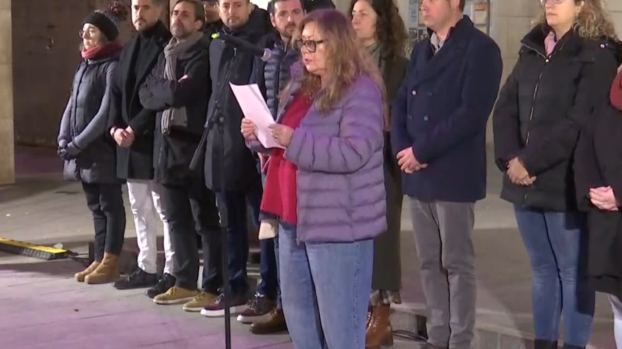 concentracio-de-rebuig-a-calella-per-la-brutal-agresiso-a-dues-dones