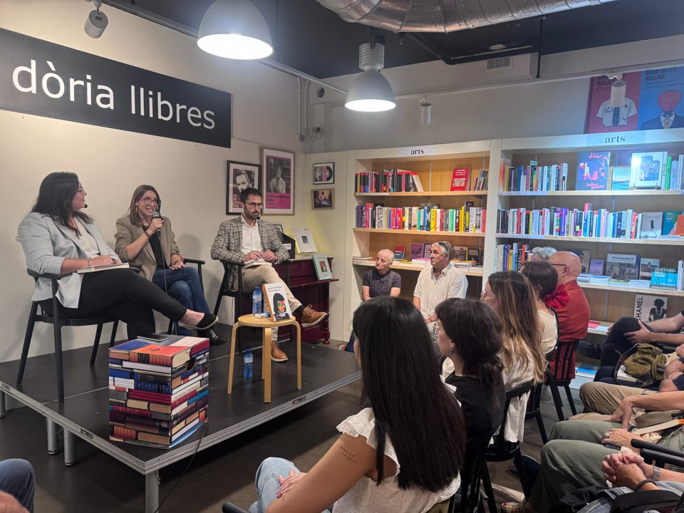 laura-cera-presenta-en-societat-gel-a-40-graus