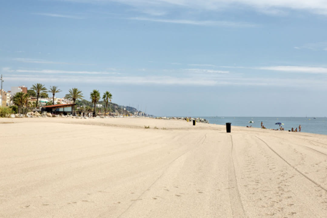 platja_del_cavaio_canet_de_mar_1_a649x433webp.jpg