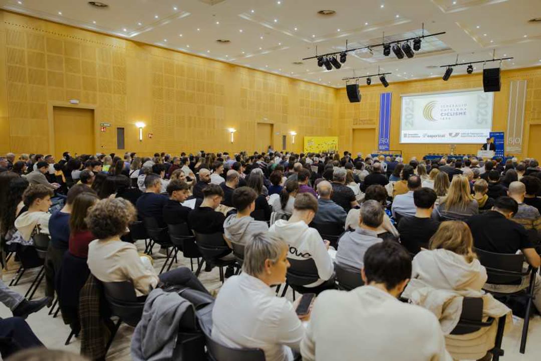 PUBLIC HOMENATGE.jpg