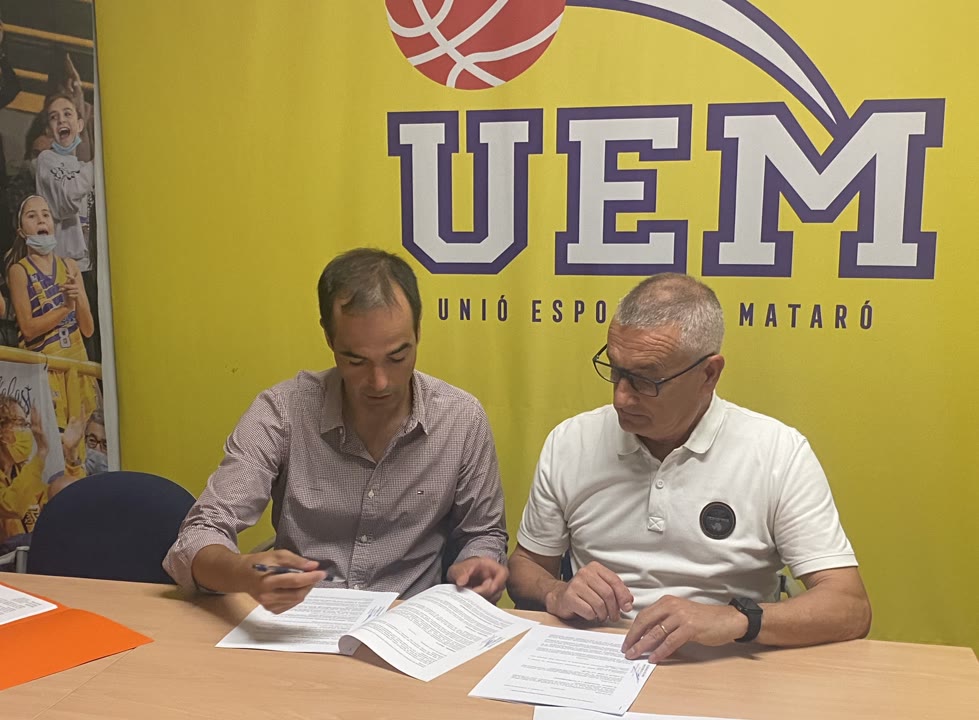 FOTO_UEM_FLORANGE_SIGNATURA.JPG