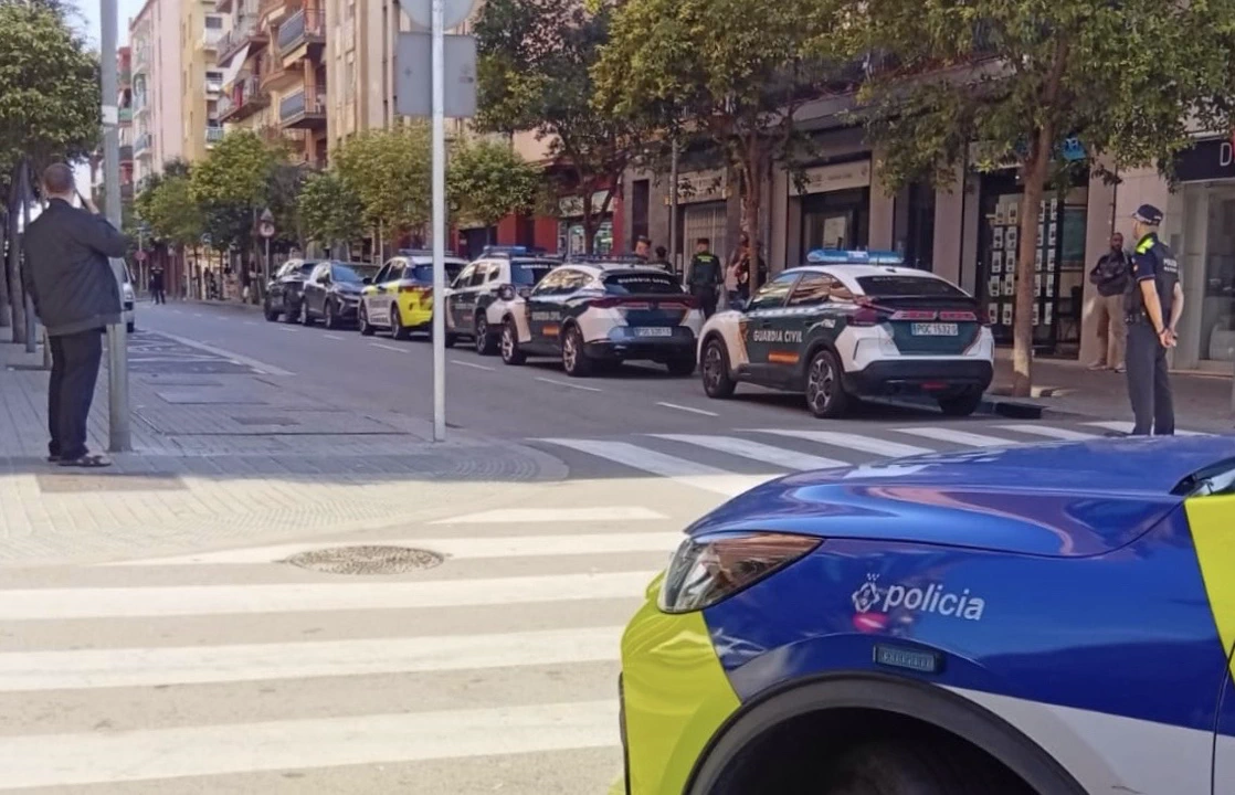 Guàrdia Civil i Policia Nacional inspeccionen diversos comerços de Mataró