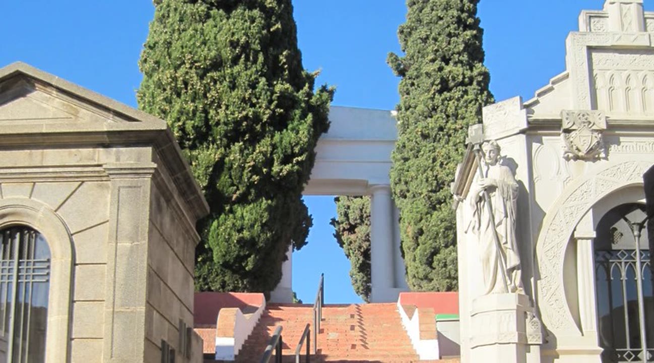 història de cementiri.jpg