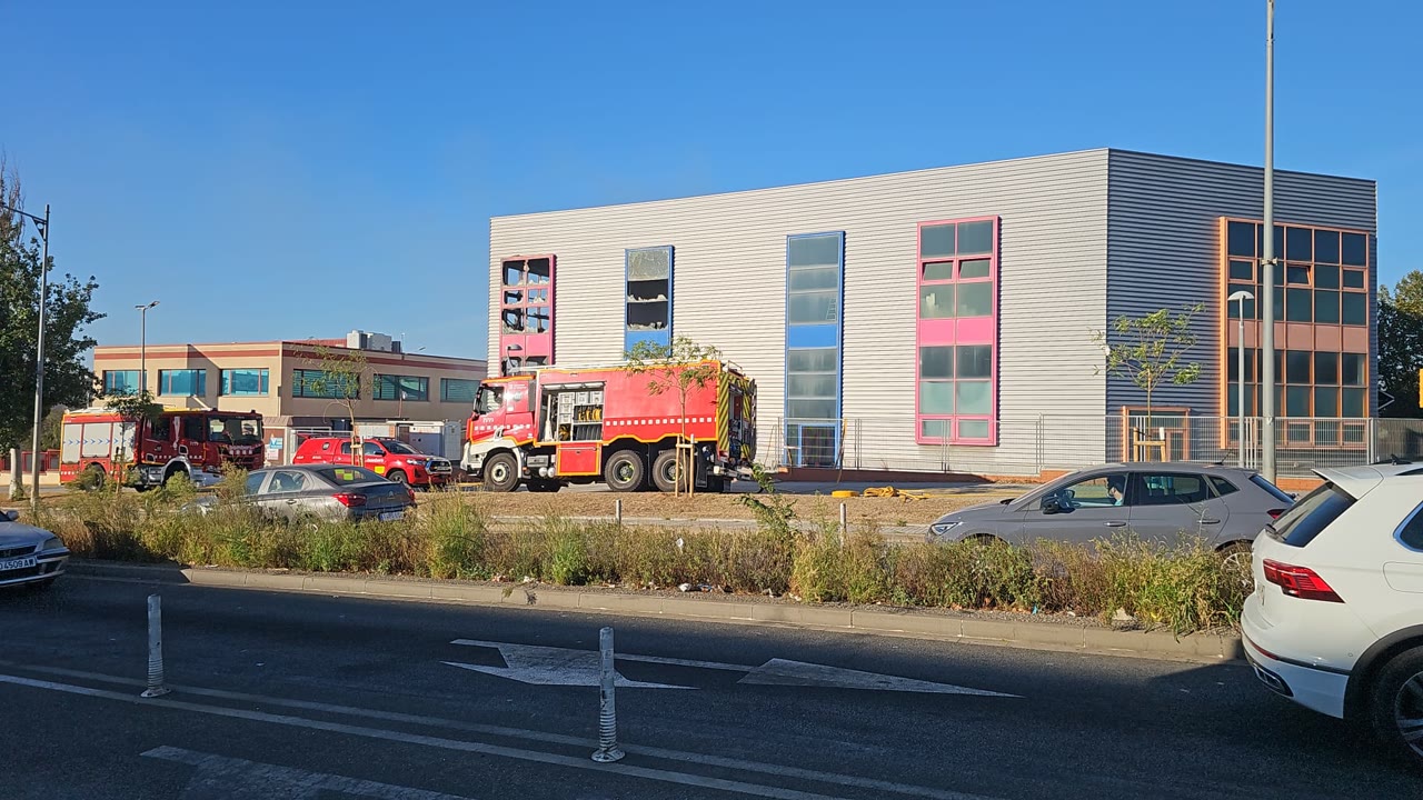 Estabilitzat l’incendi a l’empresa Punt Roma de Mataró