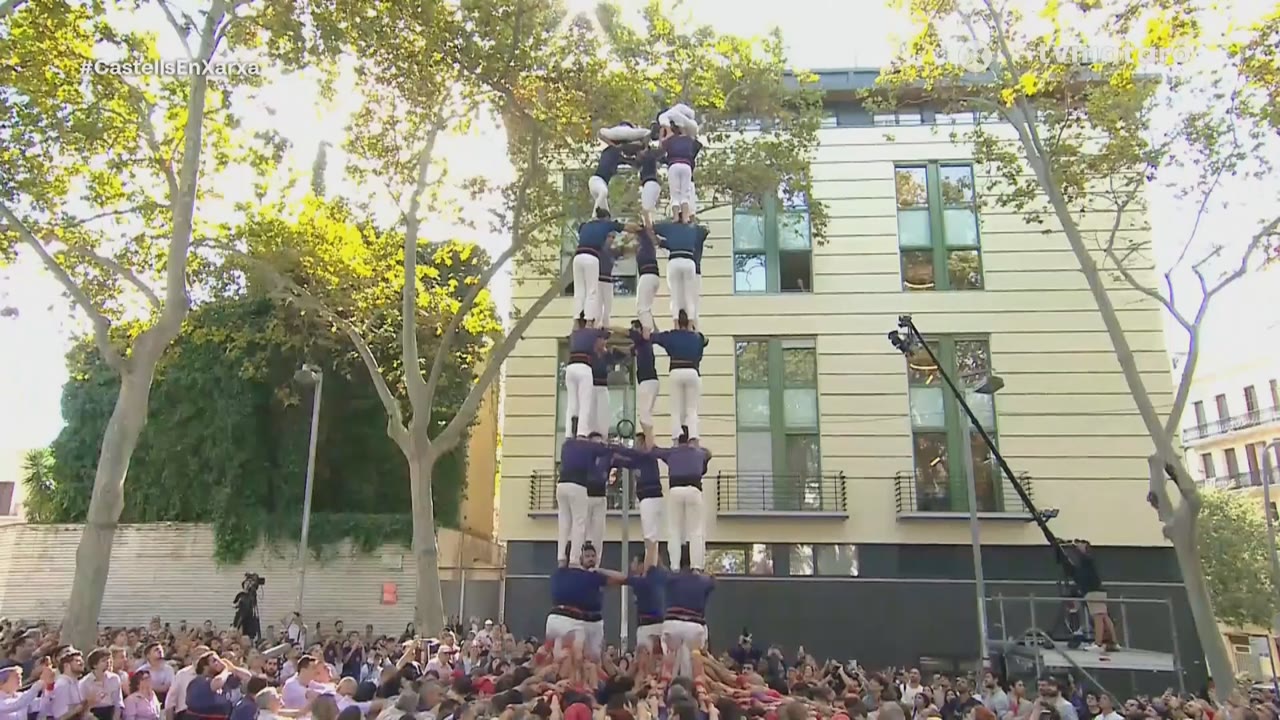 carro-gros-dels-capgrossos-de-mataro-a-la-diada-dels-castellers-de-sants