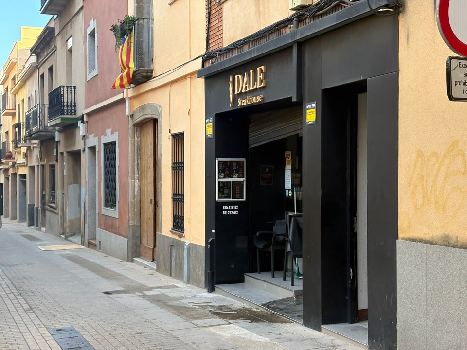 incendi-sense-ferits-al-restaurant-dale-steakhouse-del-carrer-concepcio