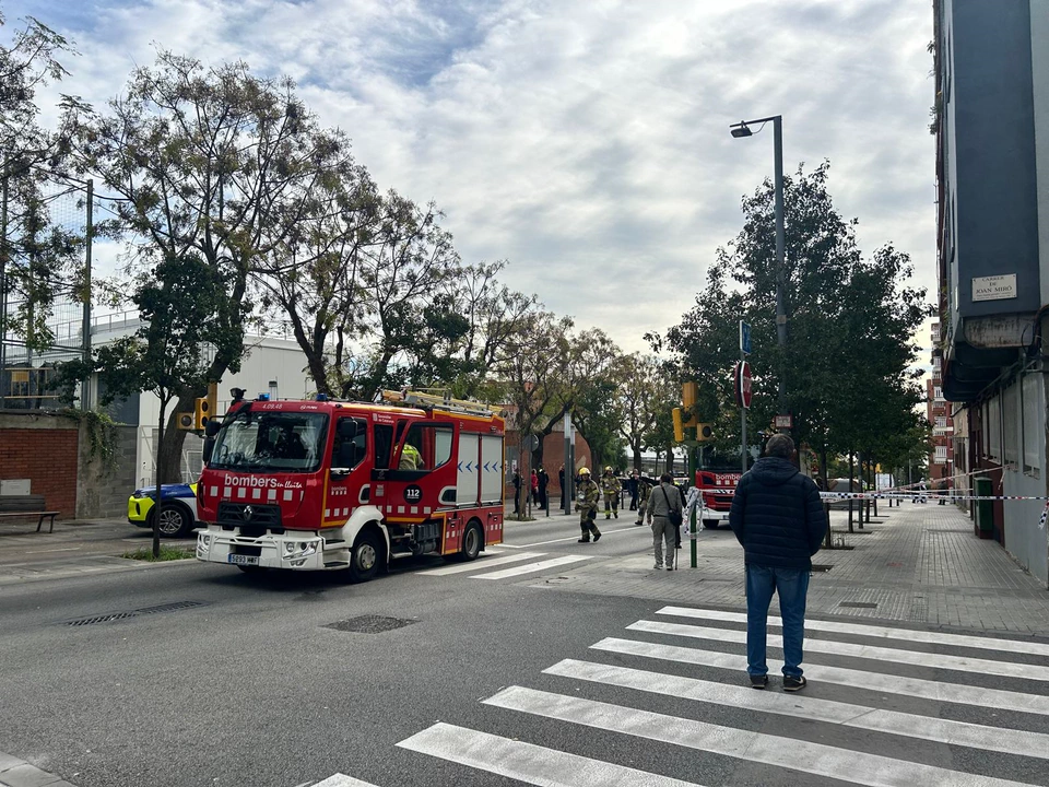 Ensurt a Rocafonda per un petit incendi en el pàrquing d’un bloc de pisos