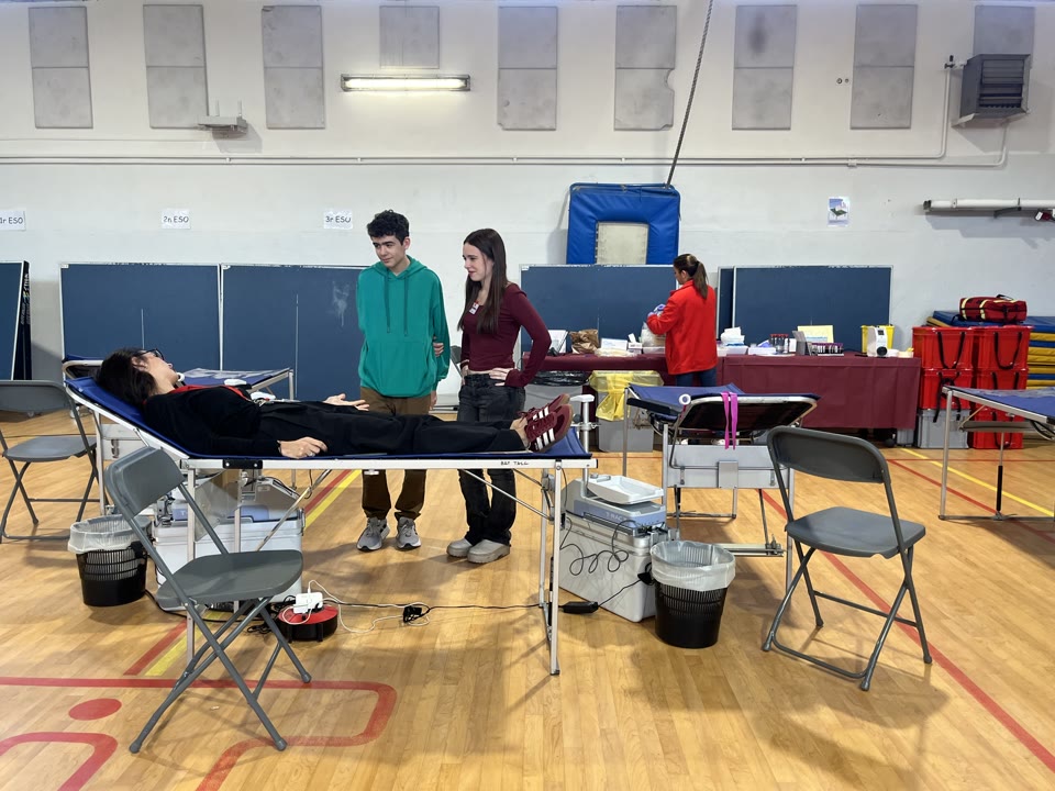 el-thos-i-codina-recull-30-litres-sang-en-un-dia