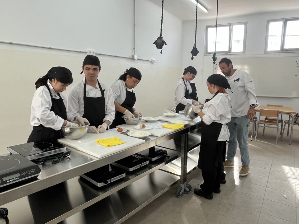 nous-estudis-dajudant-de-cuina-per-a-adolescents-amb-discapacitat-intellectual-a-mataro