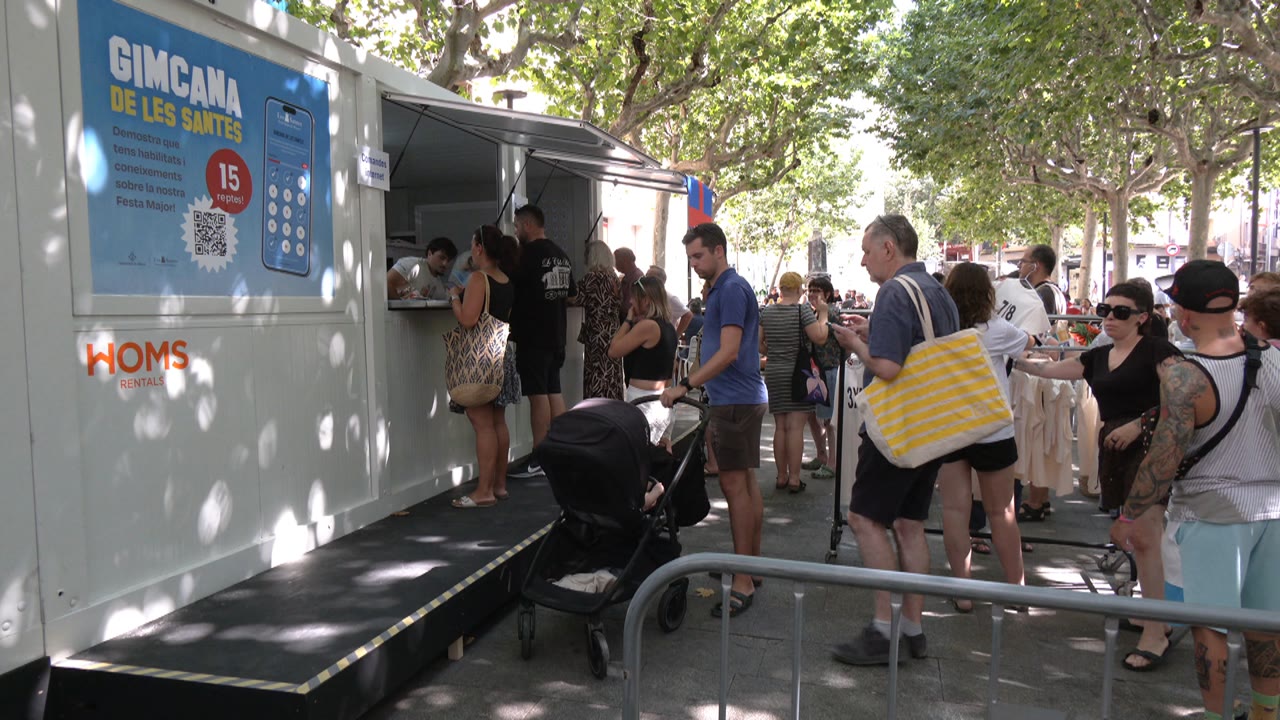 <p>La Botiga de Les Santes ja ha obert les portes a la plaça de Santa Anna</p>
