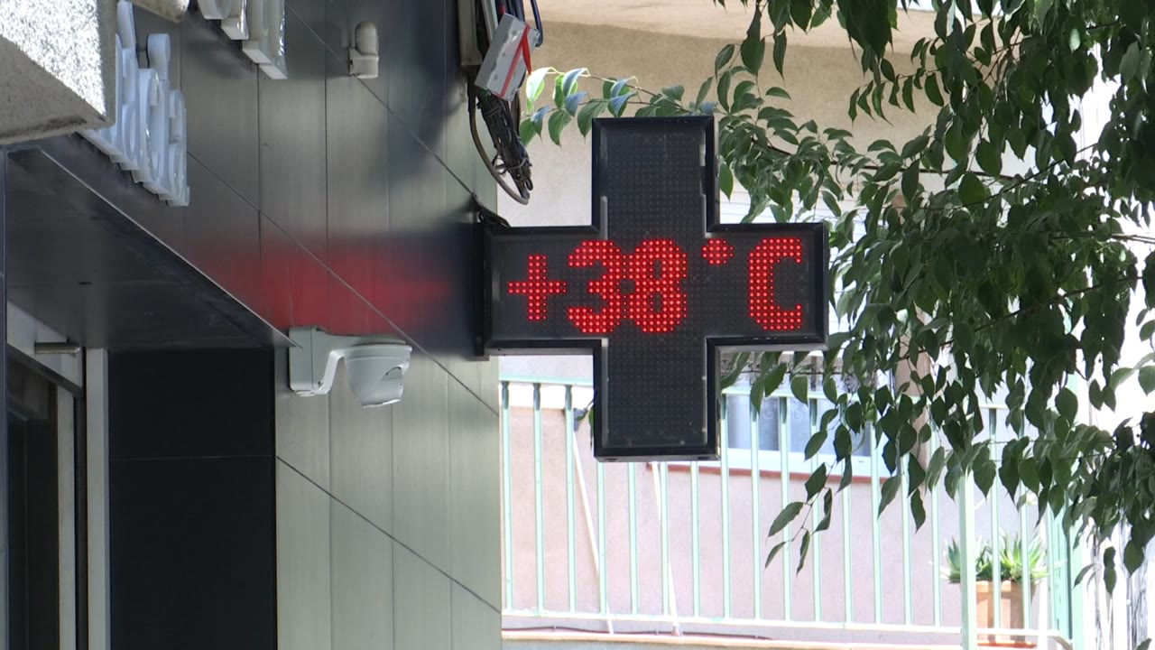 mataronins-adapten-calor-record