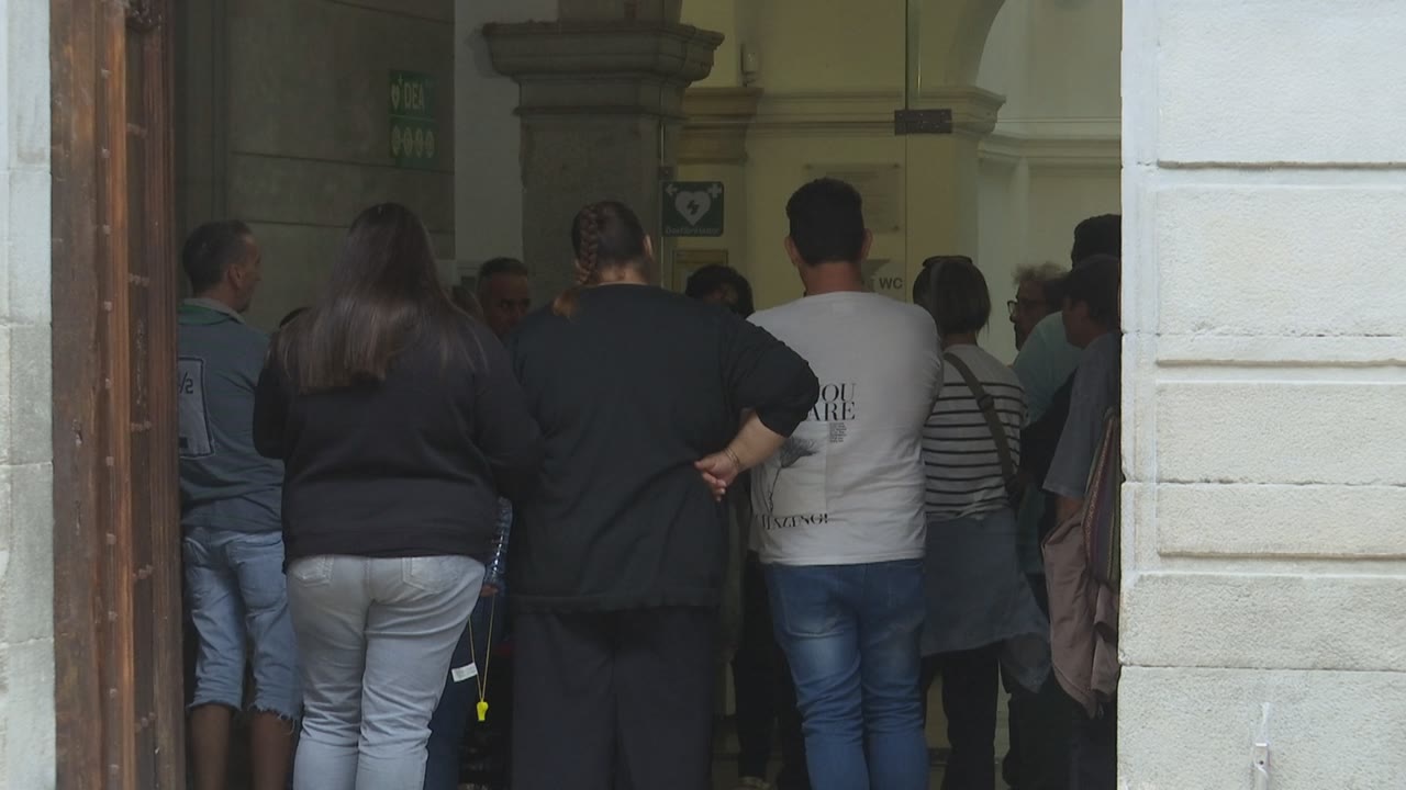 Els desallotjats del càmping il·legal, molestos per la suspensió del Ple
