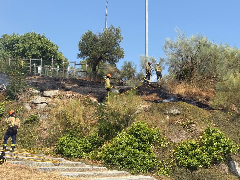 <p class="MsoNormal">Un incendi en un parc de Mataró crema 500 metres quadrats de vegetació<strong><o:p></o:p></strong><span style="mso-ansi-language:CA;" lang="CA"><o:p></o:p></span></p>
