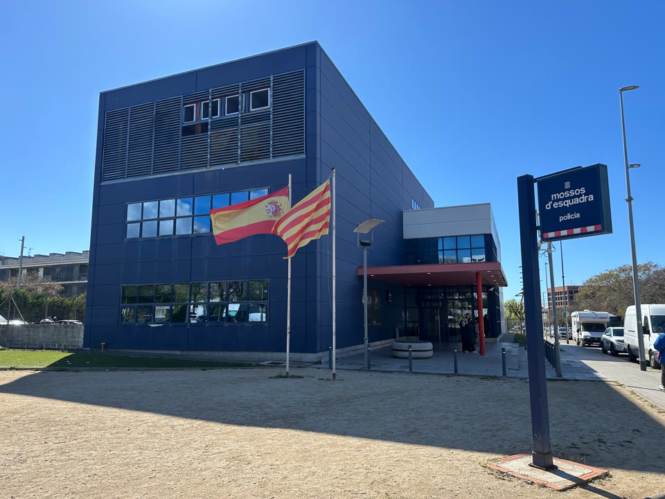 policies-fora-de-servei-atrapen-un-lladre-violent-de-gent-gran