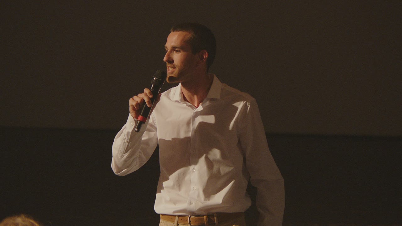 Alex Dorda capgrossos.jpg
