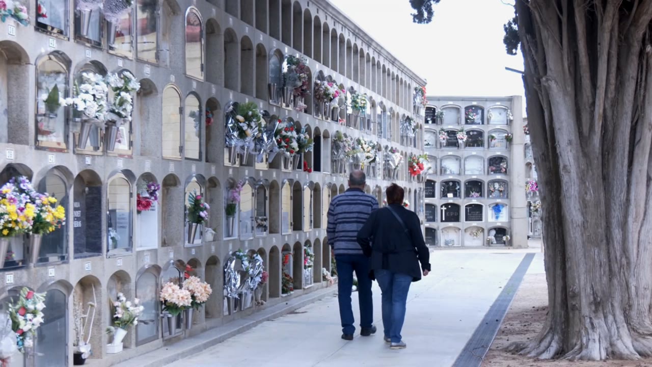 tots-sants-a-mataro-cementiris-oberts-memoria-viva