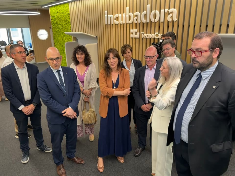 consellera-recerca-i-universitats-visita-mataro-i-no-es-mulla-amb-financament-tecnocampus
