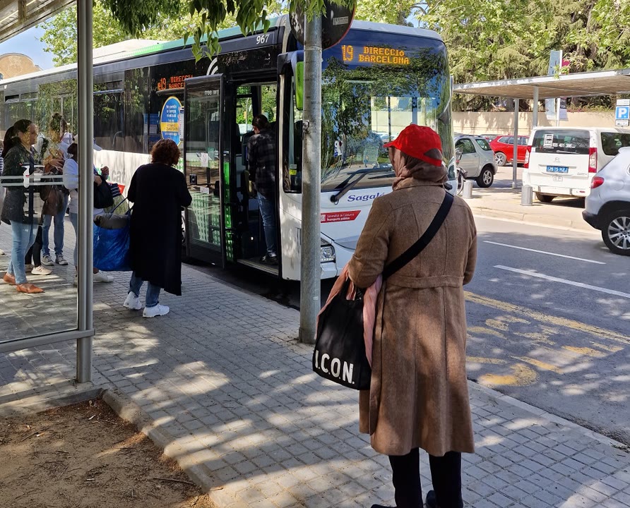 Bus_e_19__7_.1.jpg