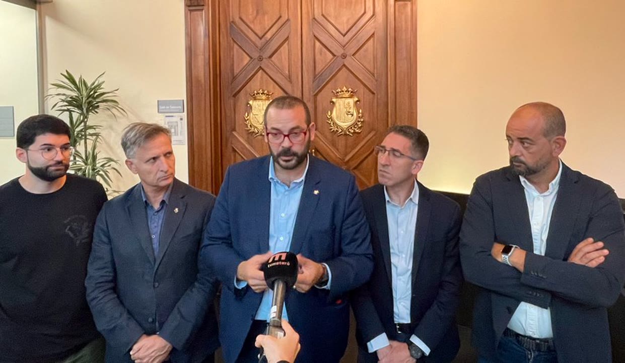 El Ple, suspès per la detenció de la Flotilla amb l’oposició de VOX, Junts i PP