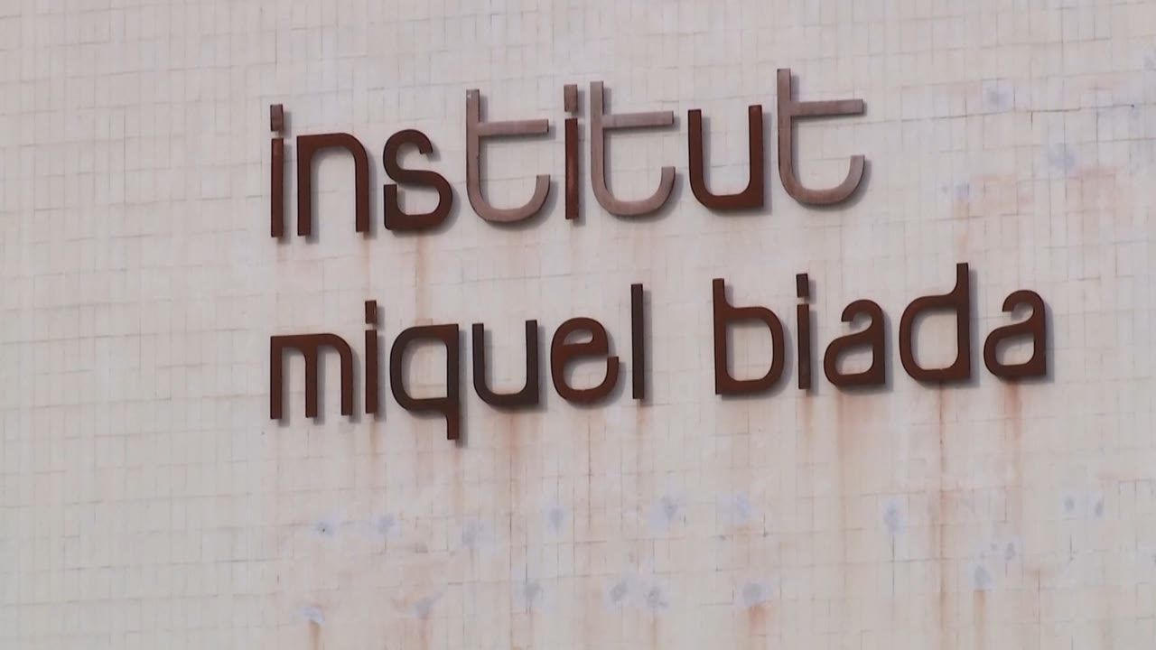 el-miquel-biada-posa-en-circulacio-el-nou-fp-ferroviari