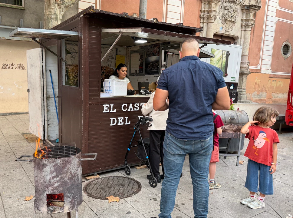 Imatge de Mataró té 17 parades de castanyes i moniatos als carrers a punt
